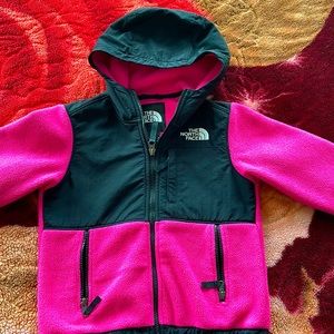 Girls Northface fleece Jacket.